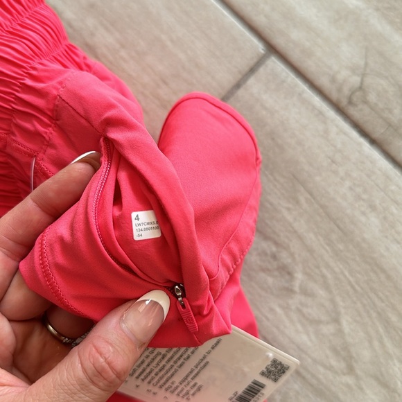 NWT Lululemon Track That High-Rise Lined Short 5" - Picture 8 of 12